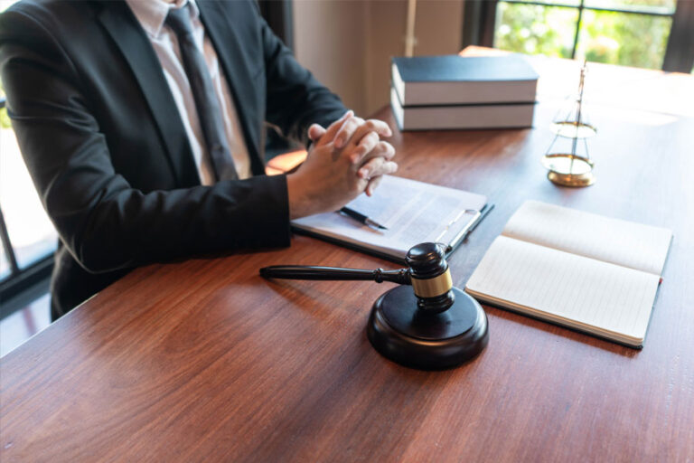 How to Choose the Right Personal Injury Lawyer
